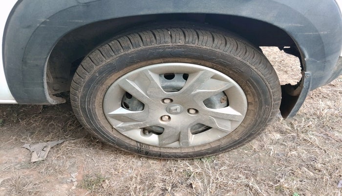 2020 Renault Kwid RXT 1.0 AMT (O), Petrol, Automatic, 46,093 km, tyre