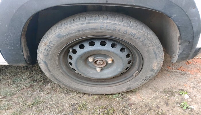 2020 Renault Kwid RXT 1.0 AMT (O), Petrol, Automatic, 46,093 km, tyre