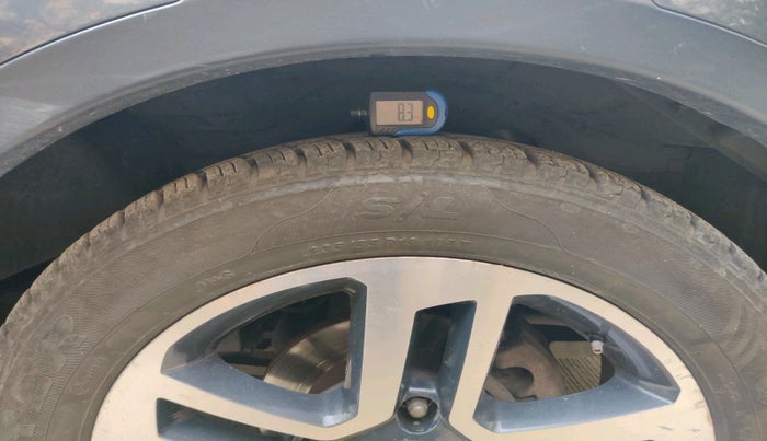 2017 Tata Hexa XT 4X2 7 STR, Diesel, Manual, 1,48,951 km, tyre