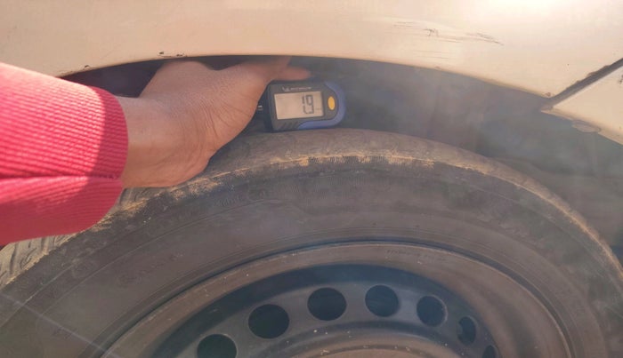 2014 Honda Amaze 1.5L I-DTEC S, Diesel, Manual, 2,39,107 km, tyre