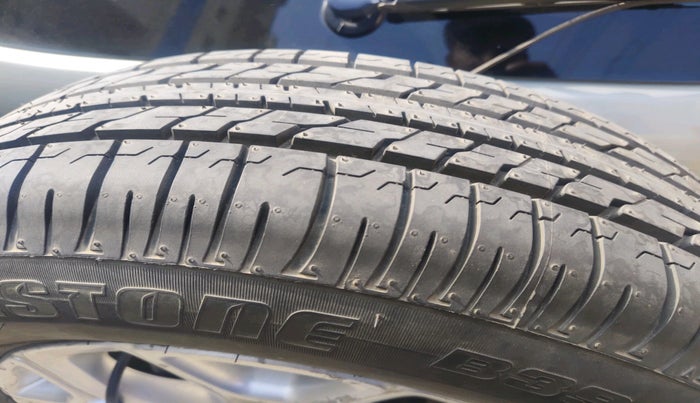 2013 Ford Ecosport TITANIUM 1.5L DIESEL, Diesel, Manual, 1,05,522 km, tyre