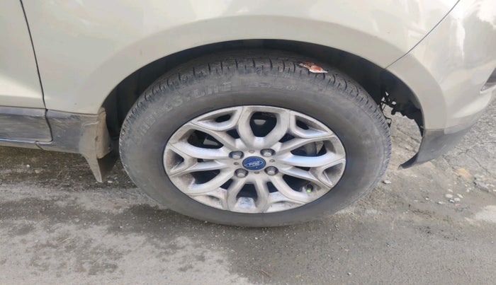 2013 Ford Ecosport TITANIUM 1.5L DIESEL, Diesel, Manual, 1,05,522 km, tyre