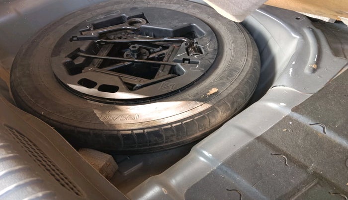 2012 Hyundai i10 SPORTZ 1.2, Petrol, Manual, 74,810 km, tyre