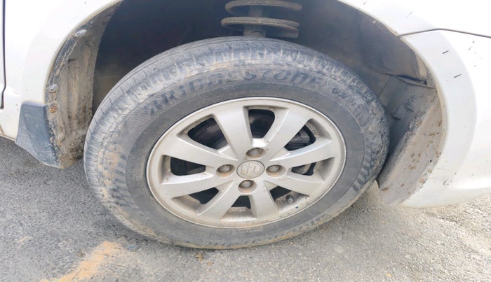 2011 Maruti Swift ZXI, Petrol, Manual, 88,005 km, tyre