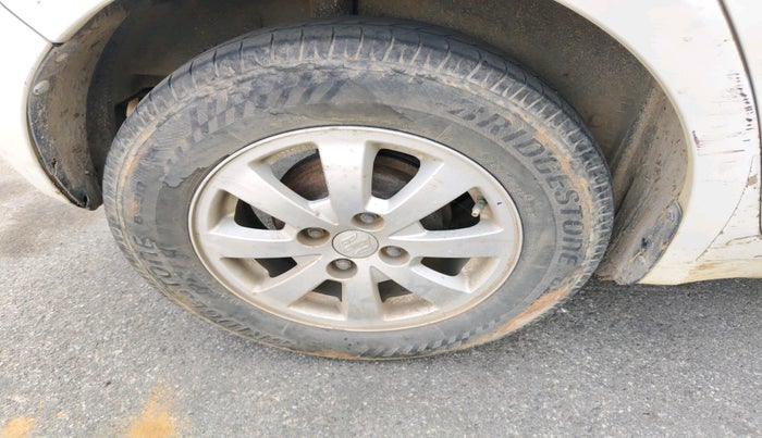 2011 Maruti Swift ZXI, Petrol, Manual, 88,005 km, tyre