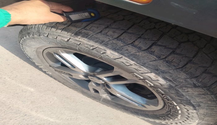 2023 Mahindra Thar LX HARD TOP 4WD MT, Diesel, Manual, 19,055 km, tyre