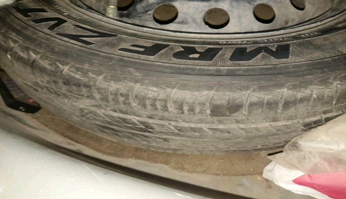 2014 Toyota Etios Liva G, Petrol, Manual, 45,523 km, tyre