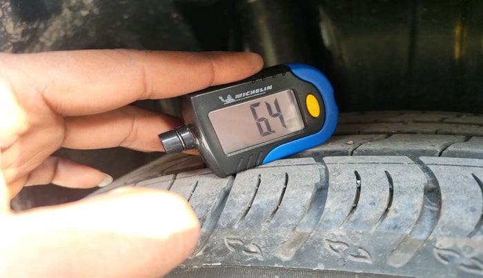 2024 Maruti FRONX ZETA 1.0L TURBO 6 AT, Petrol, Automatic, 1,040 km, tyre