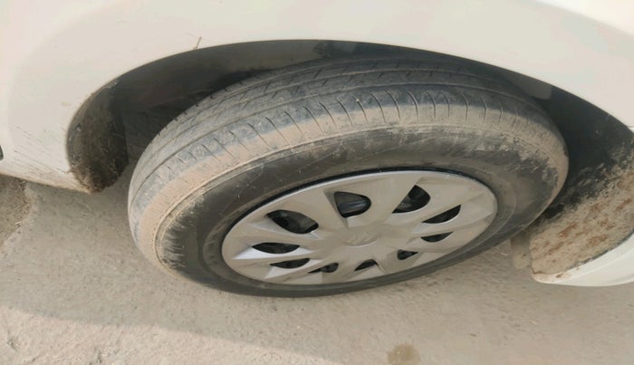 2025 Maruti Dzire VXi, Petrol, Manual, 5,719 km, tyre