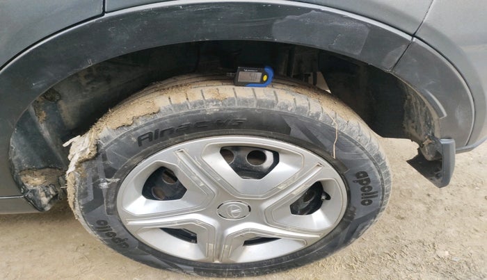 2020 Tata NEXON XE PETROL, Petrol, Manual, 72,465 km, tyre