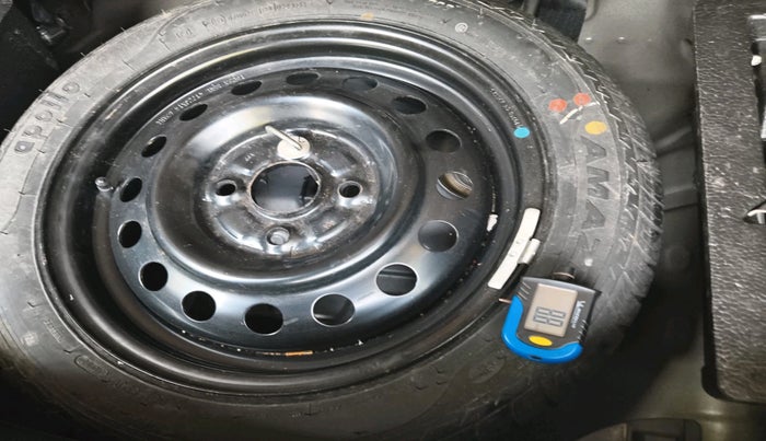 2018 Maruti Wagon R 1.0 VXI AMT, Petrol, Automatic, 10,176 km, tyre