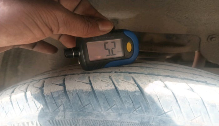 2023 MG COMET PLUSH, Electric, Automatic, 13,795 km, tyre