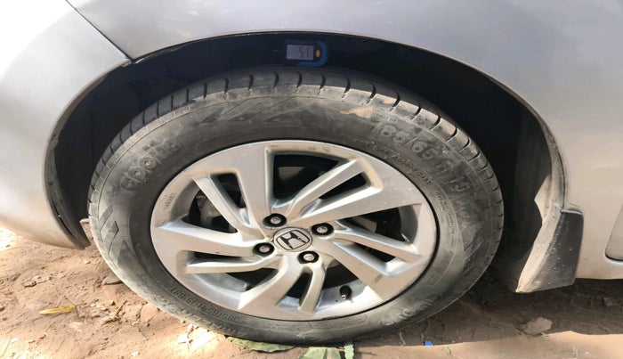 2016 Honda Jazz 1.5L I-DTEC V, Diesel, Manual, 1,94,144 km, tyre