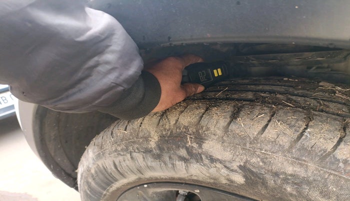 2017 Landrover DISCOVERY SPORT HSE, Diesel, Automatic, 1,32,515 km, tyre