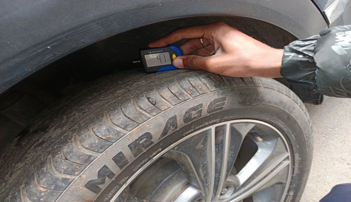 2016 Hyundai Creta SX (O) 1.6 DIESEL, Diesel, Manual, 1,45,392 km, tyre