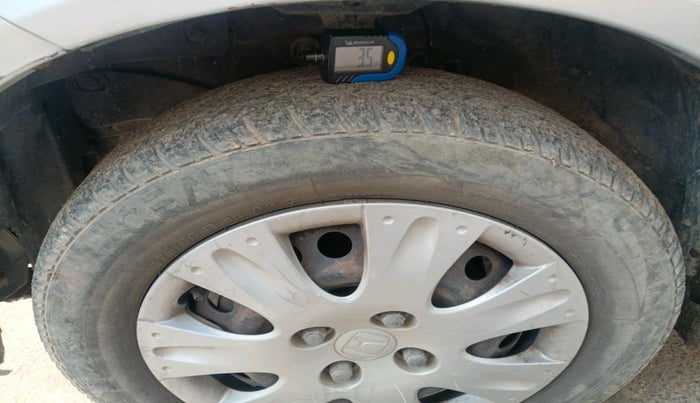 2014 Honda Amaze 1.2L I-VTEC S, Petrol, Manual, 75,327 km, tyre