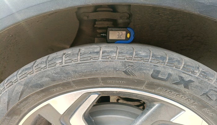 2018 Hyundai Creta SX AT 1.6 DIESEL, Diesel, Automatic, 1,56,842 km, tyre