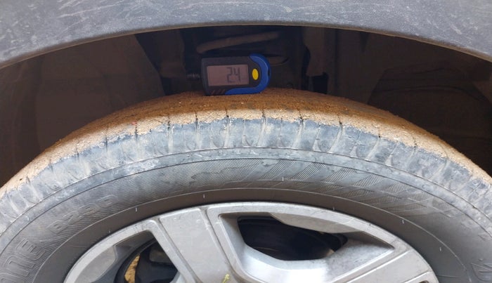 2019 Renault TRIBER RXZ, Petrol, Manual, 90,336 km, tyre