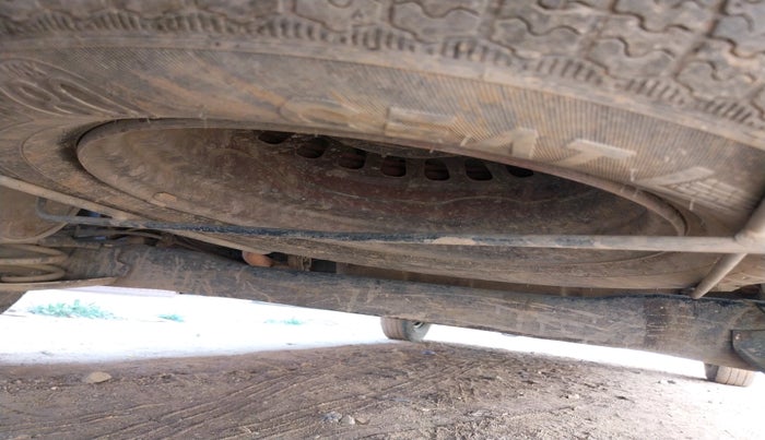 2019 Renault TRIBER RXZ, Petrol, Manual, 90,336 km, tyre