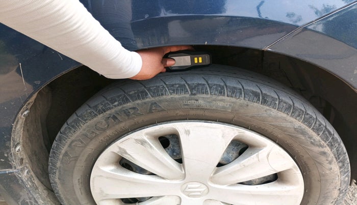 2017 Maruti Ertiga VXI, Petrol, Manual, 1,06,789 km, tyre