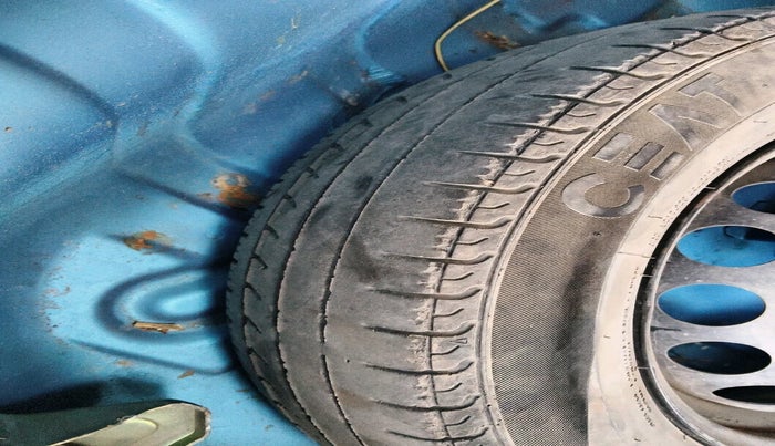 2014 Maruti Alto 800 LXI, Petrol, Manual, 81,906 km, tyre