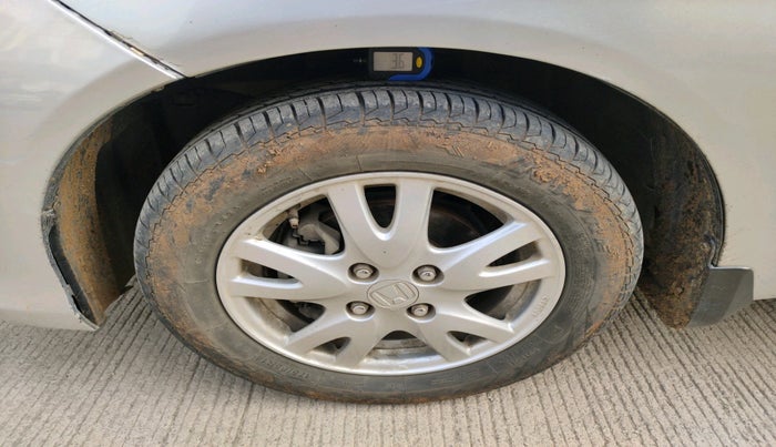 2017 Honda Brio VX MT, Petrol, Manual, 48,141 km, tyre