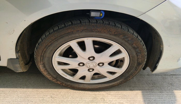 2017 Honda Brio VX MT, Petrol, Manual, 48,141 km, tyre