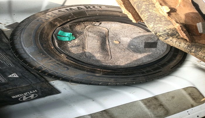 2020 Hyundai AURA SX PLUS 1.2 AMT, Petrol, Automatic, 50,471 km, tyre