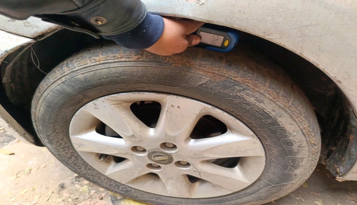 2012 Nissan Micra XV DIESEL, Diesel, Manual, 1,33,949 km, tyre