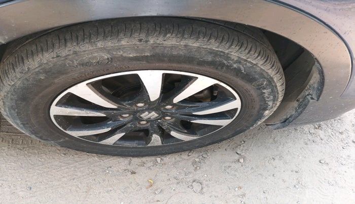 2018 Maruti S Cross ZETA 1.3, Diesel, Manual, 1,01,818 km, tyre