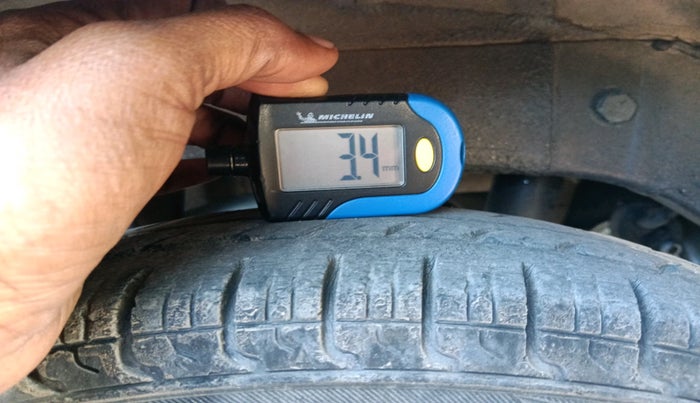 2013 Maruti Alto 800 LXI, Petrol, Manual, 1,27,983 km, tyre