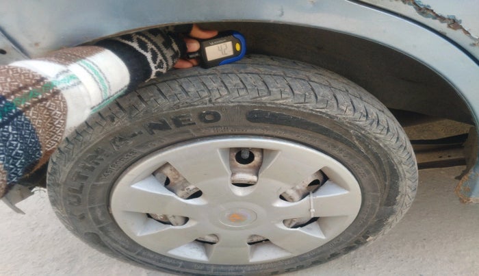 2012 Maruti Wagon R 1.0 LXI, Petrol, Manual, 1,45,041 km, tyre