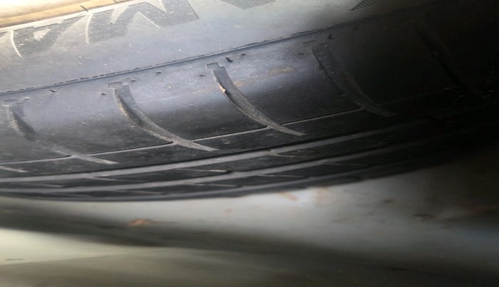 2013 Renault Pulse RXE DIESEL, Diesel, Manual, 1,63,958 km, tyre