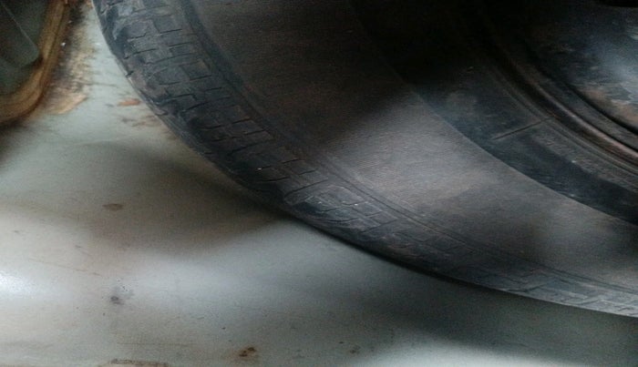 2012 Maruti Swift VDI, Diesel, Manual, 1,00,265 km, tyre