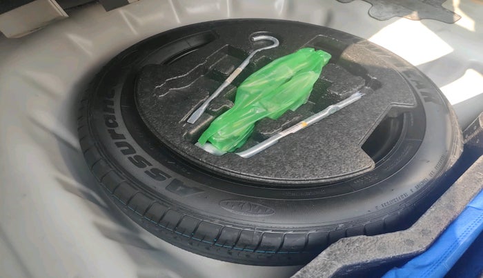 2022 Maruti Ciaz ALPHA 1.5 SHVS PETROL, Petrol, Manual, 45,407 km, tyre