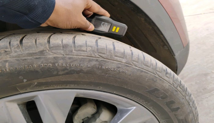 2019 KIA SELTOS HTX 1.5 DIESEL, Diesel, Manual, 1,23,302 km, tyre