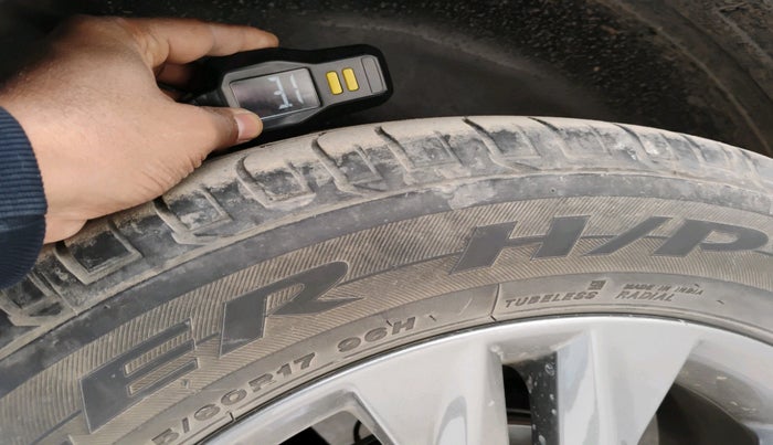 2019 KIA SELTOS HTX 1.5 DIESEL, Diesel, Manual, 1,23,302 km, tyre