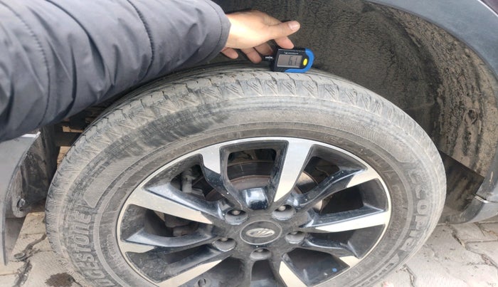 2019 Mahindra XUV500 W11, Diesel, Manual, 84,595 km, tyre