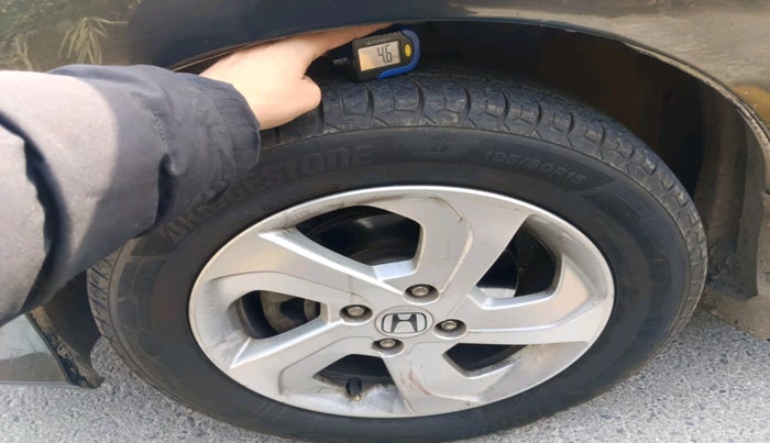 2014 Honda City 1.5L I-VTEC V MT, Petrol, Manual, 1,24,648 km, tyre