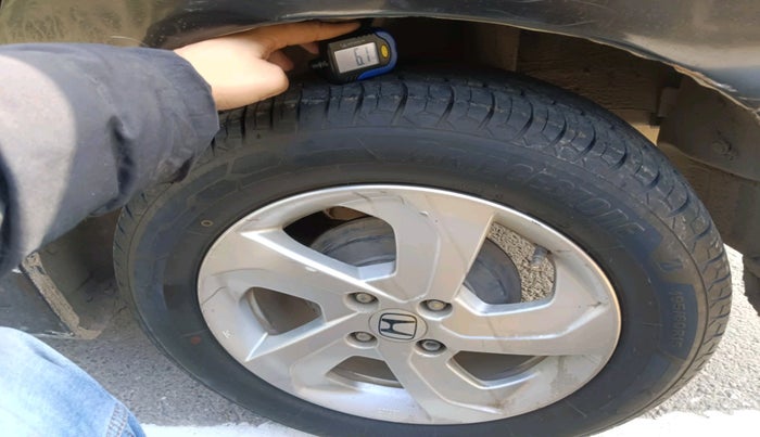 2014 Honda City 1.5L I-VTEC V MT, Petrol, Manual, 1,24,648 km, tyre