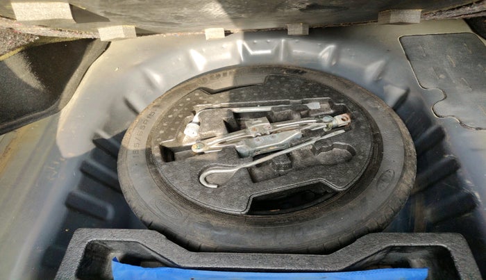 2019 Maruti Ciaz ALPHA 1.5 SHVS PETROL, Petrol, Manual, 57,283 km, tyre