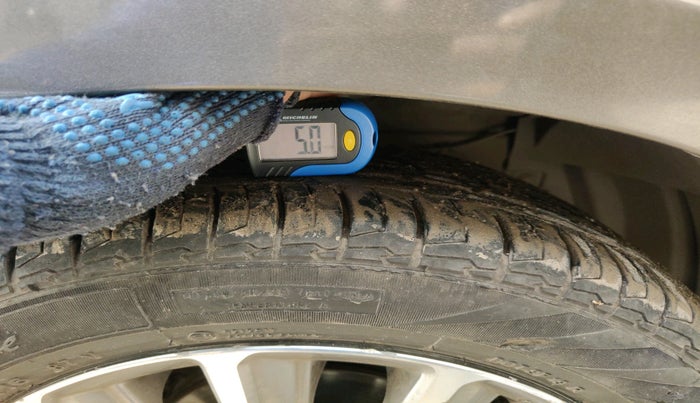 2019 Maruti Ciaz ALPHA 1.5 SHVS PETROL, Petrol, Manual, 57,283 km, tyre