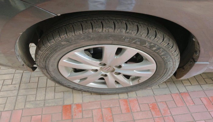 2016 Maruti Ertiga ZDI + SHVS, Diesel, Manual, 74,761 km, tyre