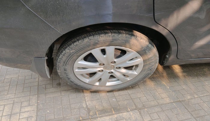 2016 Maruti Ertiga ZDI + SHVS, Diesel, Manual, 74,761 km, tyre