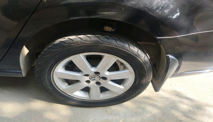 2012 Volkswagen Vento HIGHLINE DIESEL 1.6, Diesel, Manual, 1,56,706 km, tyre