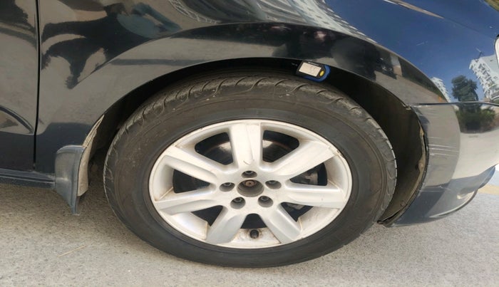 2012 Volkswagen Vento HIGHLINE DIESEL 1.6, Diesel, Manual, 1,56,706 km, tyre