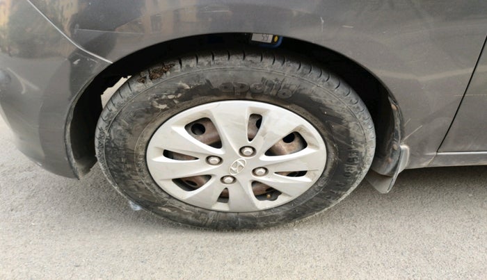 2011 Hyundai i10 SPORTZ 1.2, Petrol, Manual, 98,316 km, tyre