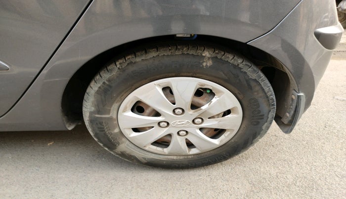 2011 Hyundai i10 SPORTZ 1.2, Petrol, Manual, 98,316 km, tyre