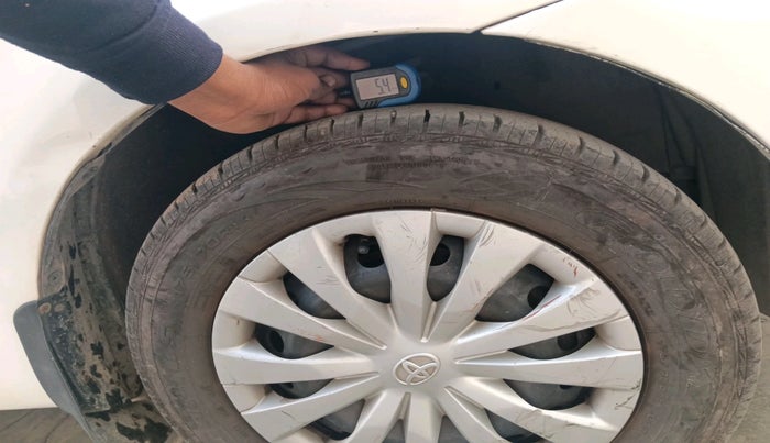 2011 Toyota Etios G, Petrol, Manual, 1,56,678 km, tyre