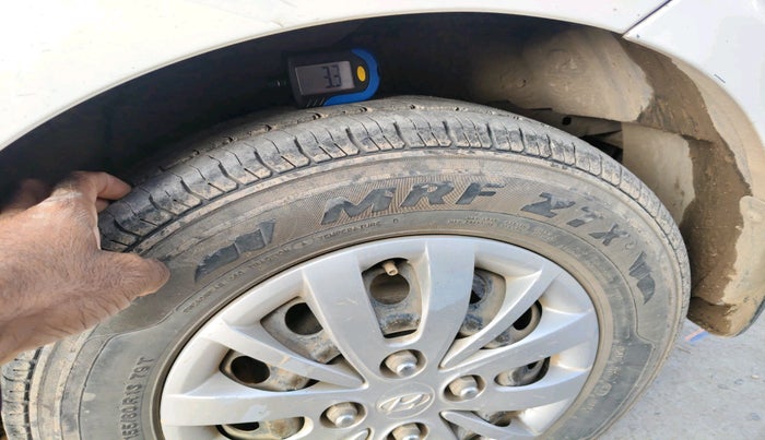 2015 Hyundai i10 SPORTZ 1.1, Petrol, Manual, 68,330 km, tyre